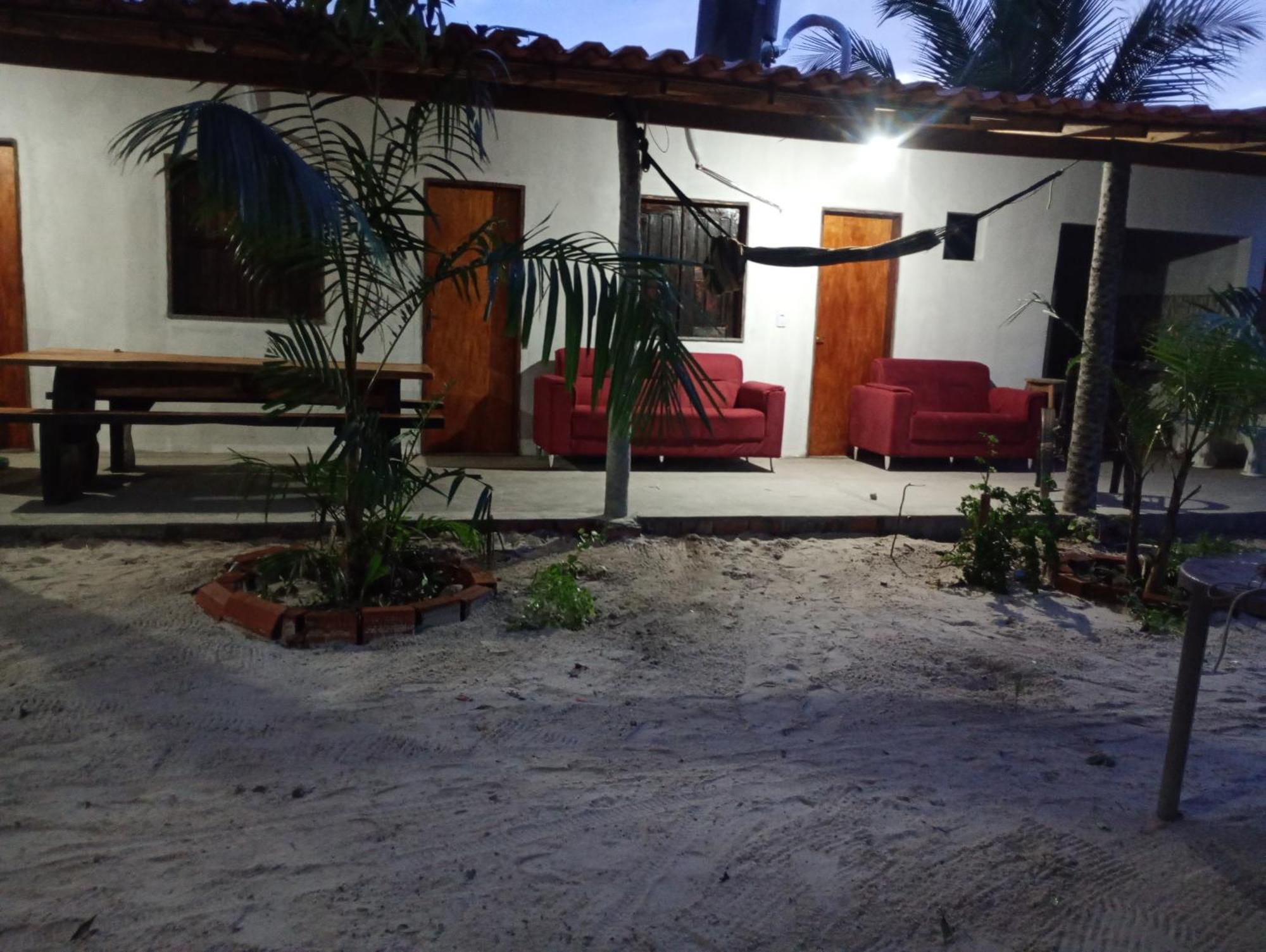 Hostel E Camping Na Rua Das Flores Santo Amaro do Maranhao Bagian luar foto