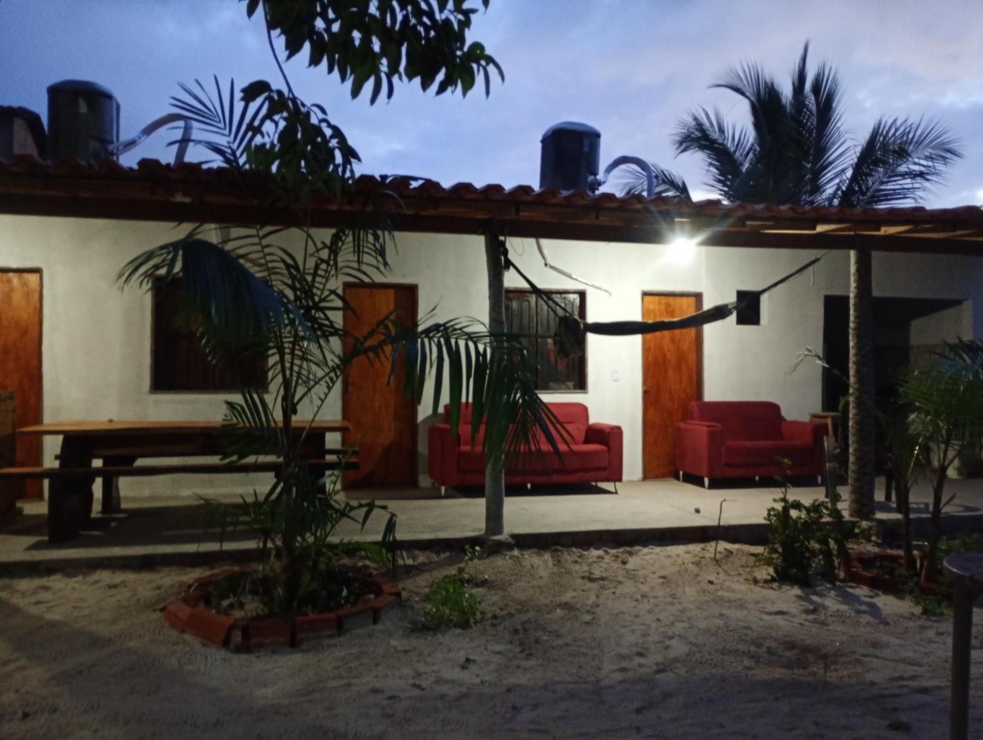 Hostel E Camping Na Rua Das Flores Santo Amaro do Maranhao Bagian luar foto