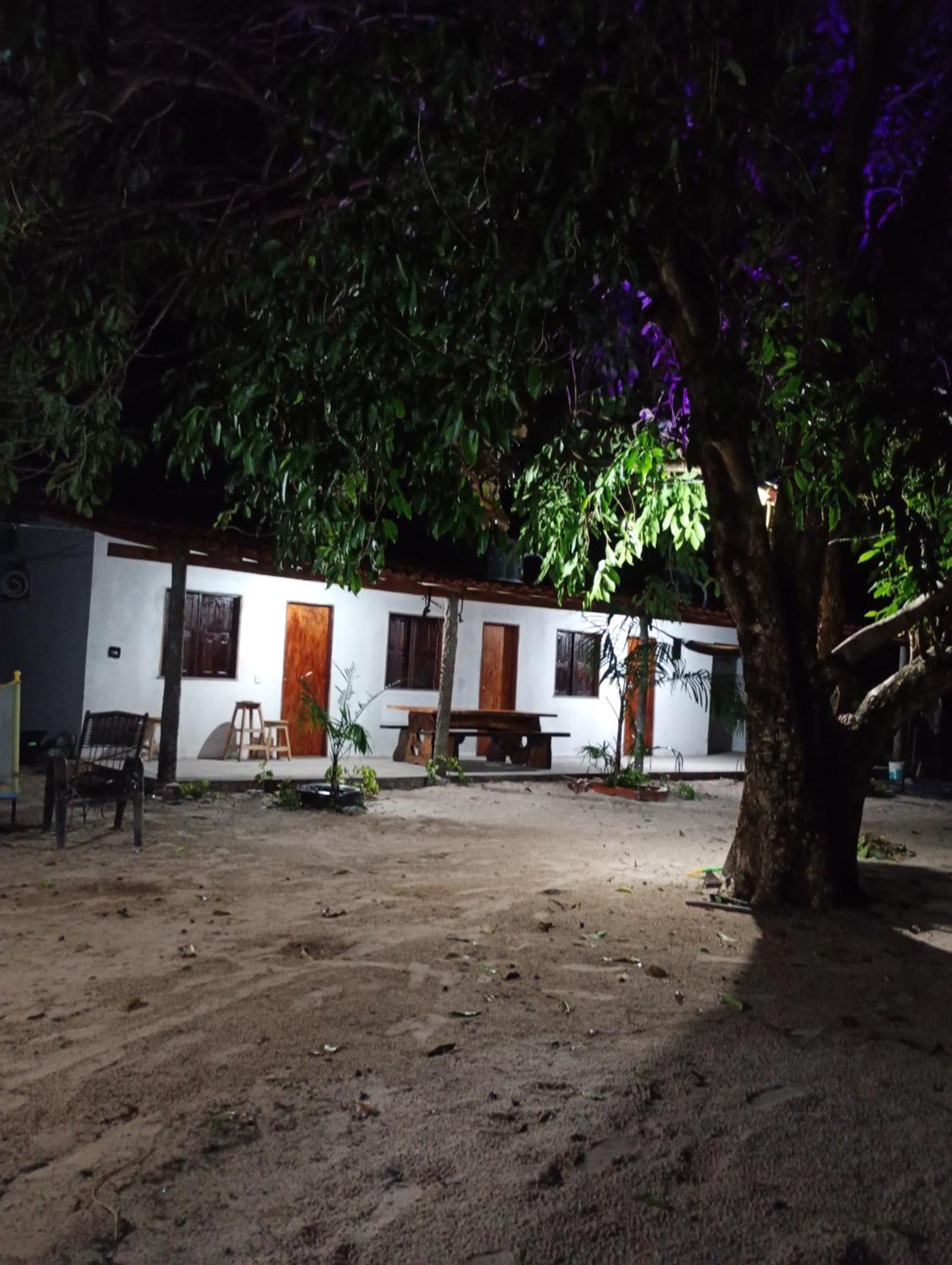 Hostel E Camping Na Rua Das Flores Santo Amaro do Maranhao Bagian luar foto
